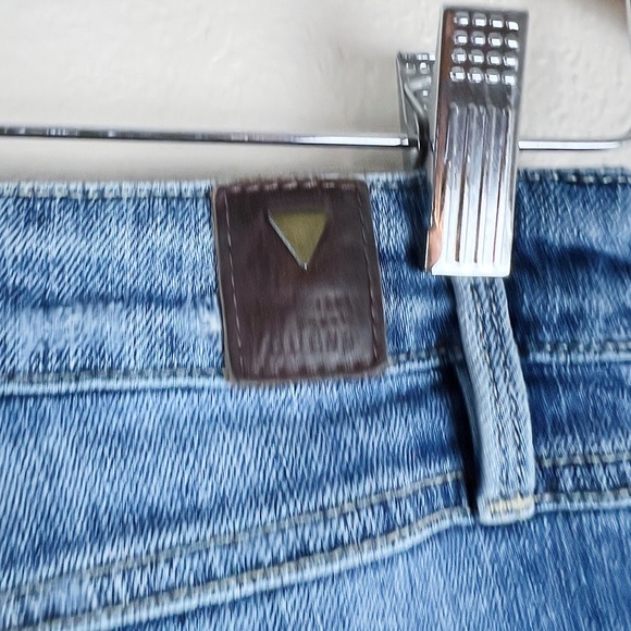 GUESS Embroidered Floral Distressed Hugh Rise Skinny Jeans Sz 26 - Picture 7 of 10